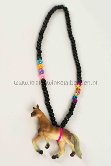 Letterkralen ketting