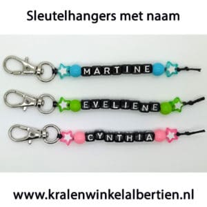 Uitdeelcadeautjes met naam sterren roze groen blauw zwart