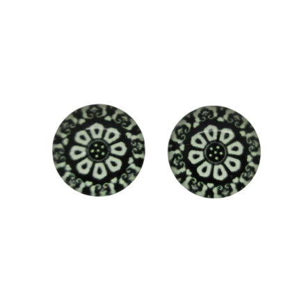 Cabochons groen zwart met werkje rond 12mm