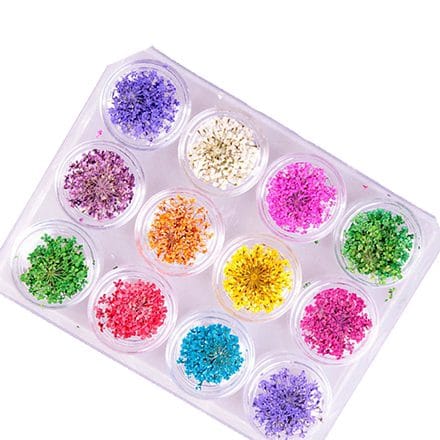 Droog bloemen kleurtjes klein resin art sieraden maken met epoxy hars