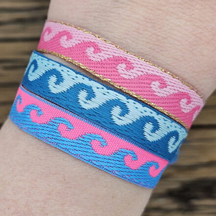 Festival lint armbandjes zelf maken roze blauw wave