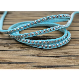 Suede koord licht blauw studs zilver