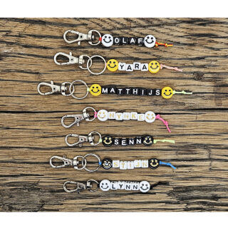 Emoji smiley naam sleutelhanger met kralen