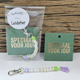 Cadeautje voor de leidster sleutelhanger speciaal voor jou wenskaart