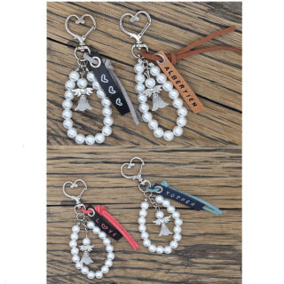 Beschermengel sleutelhanger met naam leer en kralen