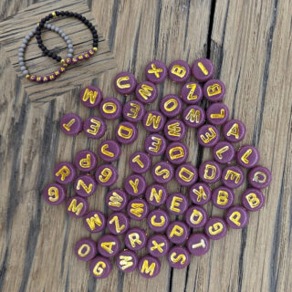 Burgundy gouden letterkralen plat rond 25 gram